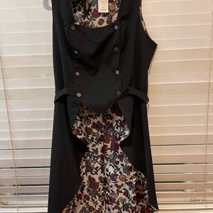 Hot Topic Snap Vest With Tails XL